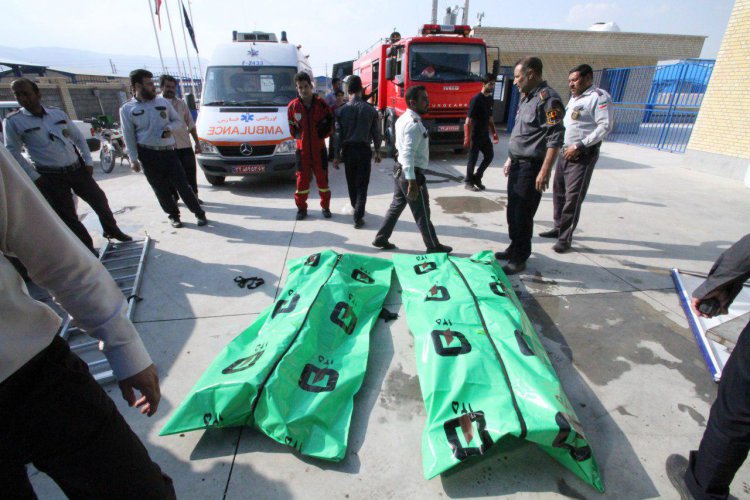 سقوط سه نفر در مخزن حلال نفتی در البرز/ همه در دم جان باختند