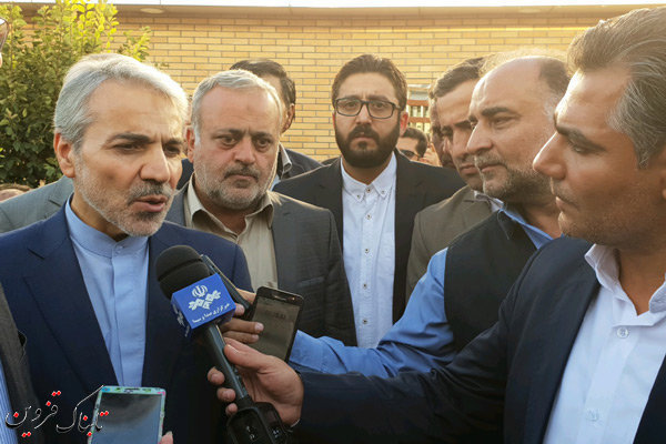 بابت شوک ارزی از تولیدکنندگان عذرخواهی می کنم