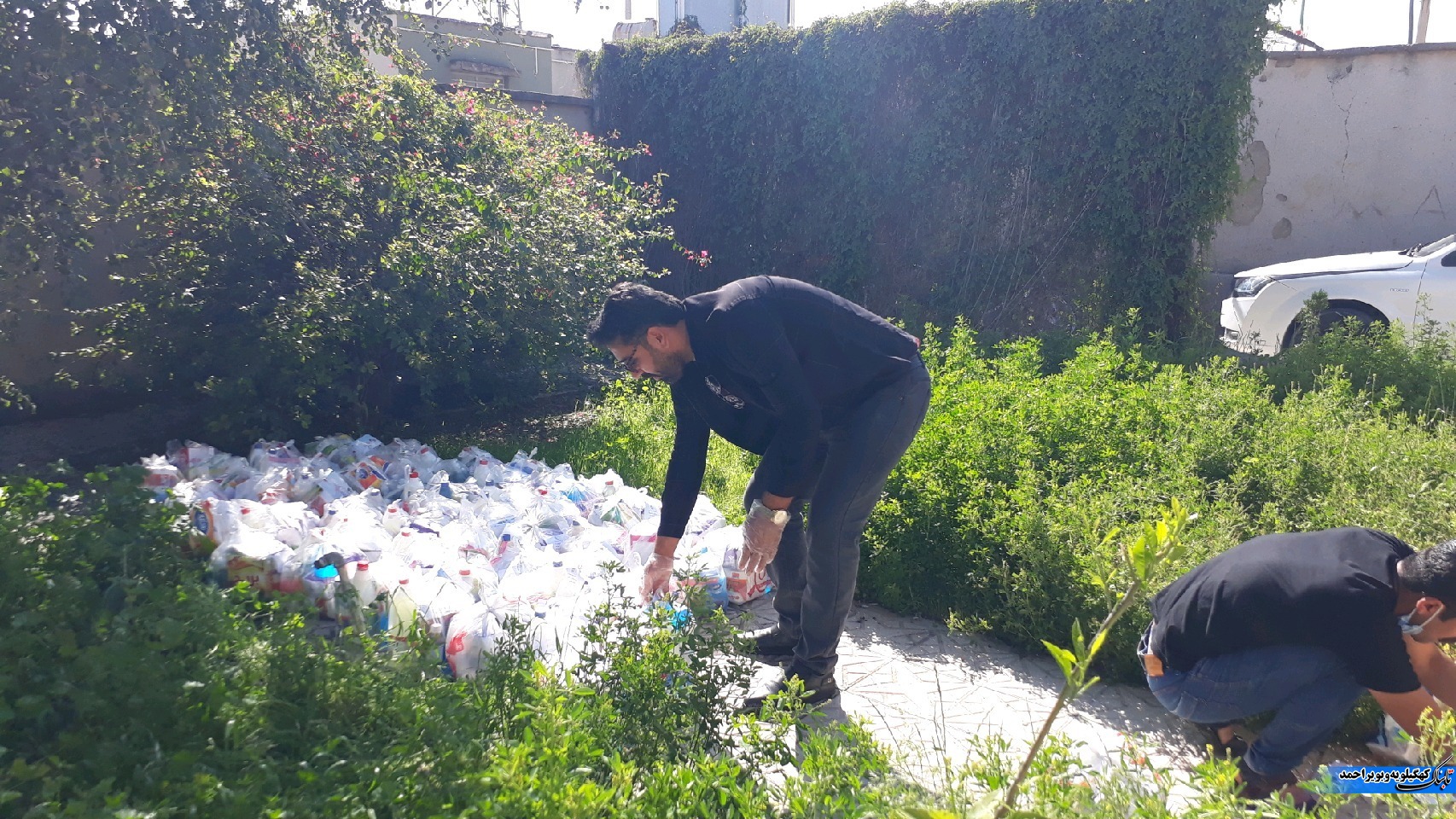 روایتی از مهربانی ‌این روزهای انجمن جوانان لنده/ دومین مرحله توزیع بسته های بهداشتی در بین خانواده های کم برخوردار+تصاویر