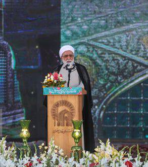 علمای بزرگ اسلام در طول تاریخ از مسائل مردم فارغ نبودند