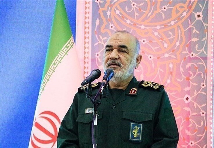 سردار سلامی: سامانه های موشکی و شناوری سپاه به مدرن ترین تکنولوژی ها مجهز شده است/ برد هزار کیلومتری موشک های جدید سپاه