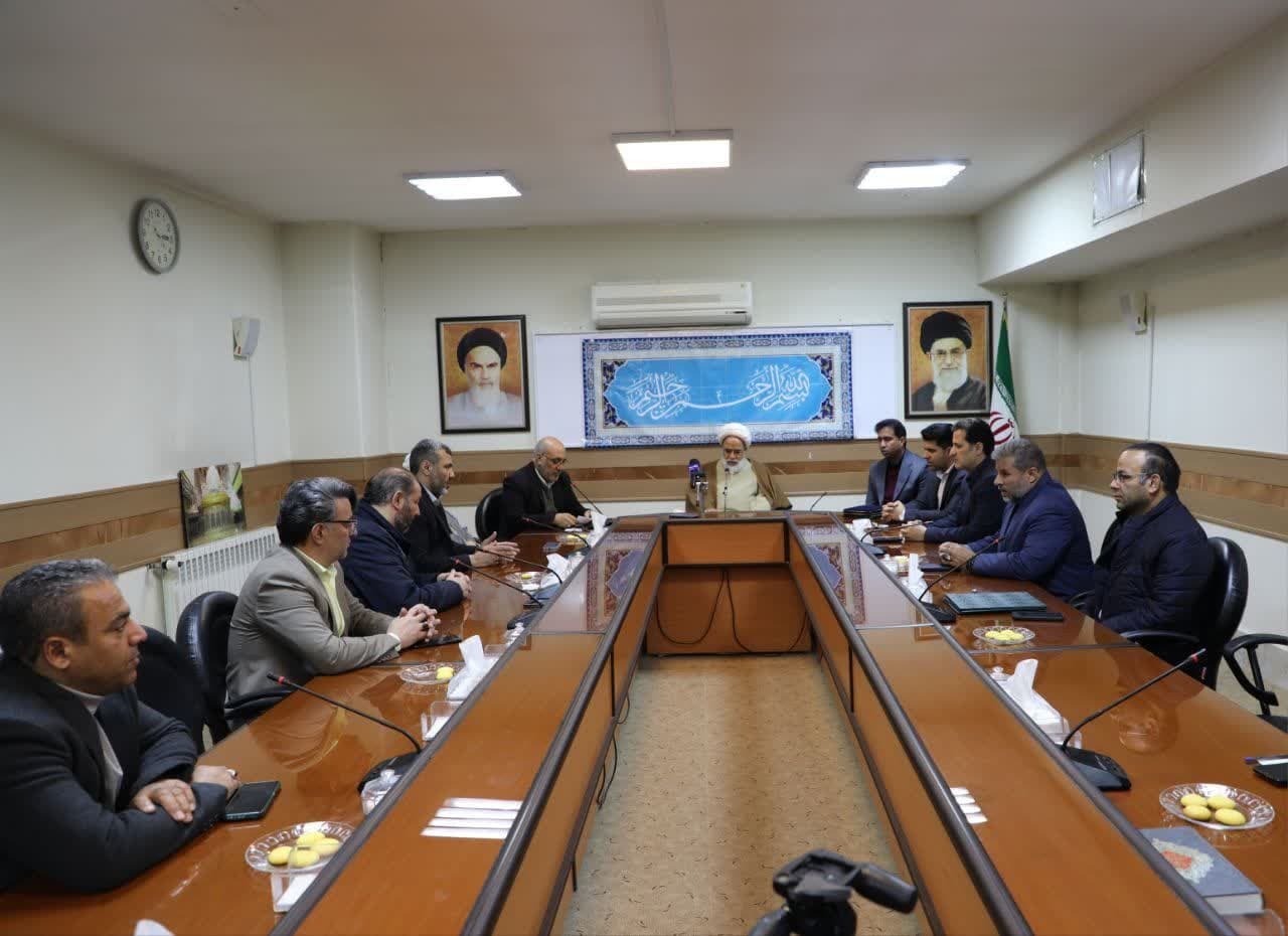 ضرورت تبیین فرهنگ ایثار و شهادت در فضای مجازی/ نسلهای جدید باید با ارزشهای شهدا آشنا شوند