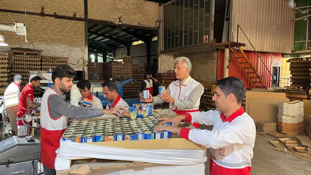 ۵۰ تن کنسروجات به لبنان در کمکهای مردمی استان فارس ارسال شد