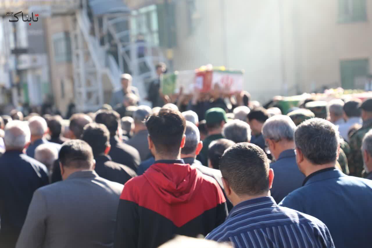 تشییع پیکر مطهر ۸ شهید گمنام در سمنان تشییع پیکر مطهر ۸ شهید گمنام در سمنان