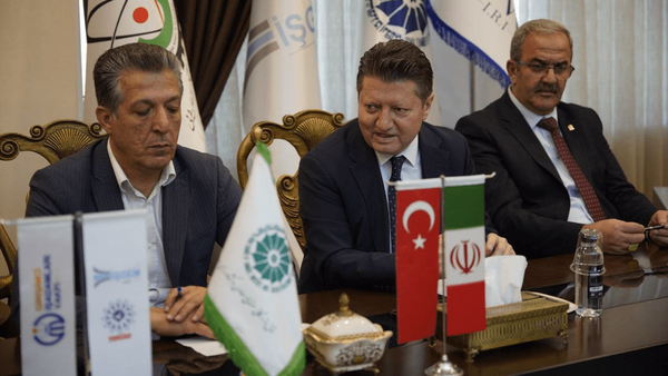 ضرورت تسهیل ترددهای مرزی و توسعه همکاریهای فناورانه میان ایران و ترکیه ضرورت تسهیل ترددهای مرزی و توسعه همکاریهای فناورانه میان ایران و ترکیه